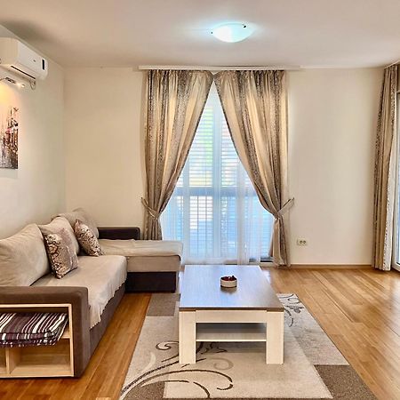 Apartments Nirgilija 티바트 외부 사진