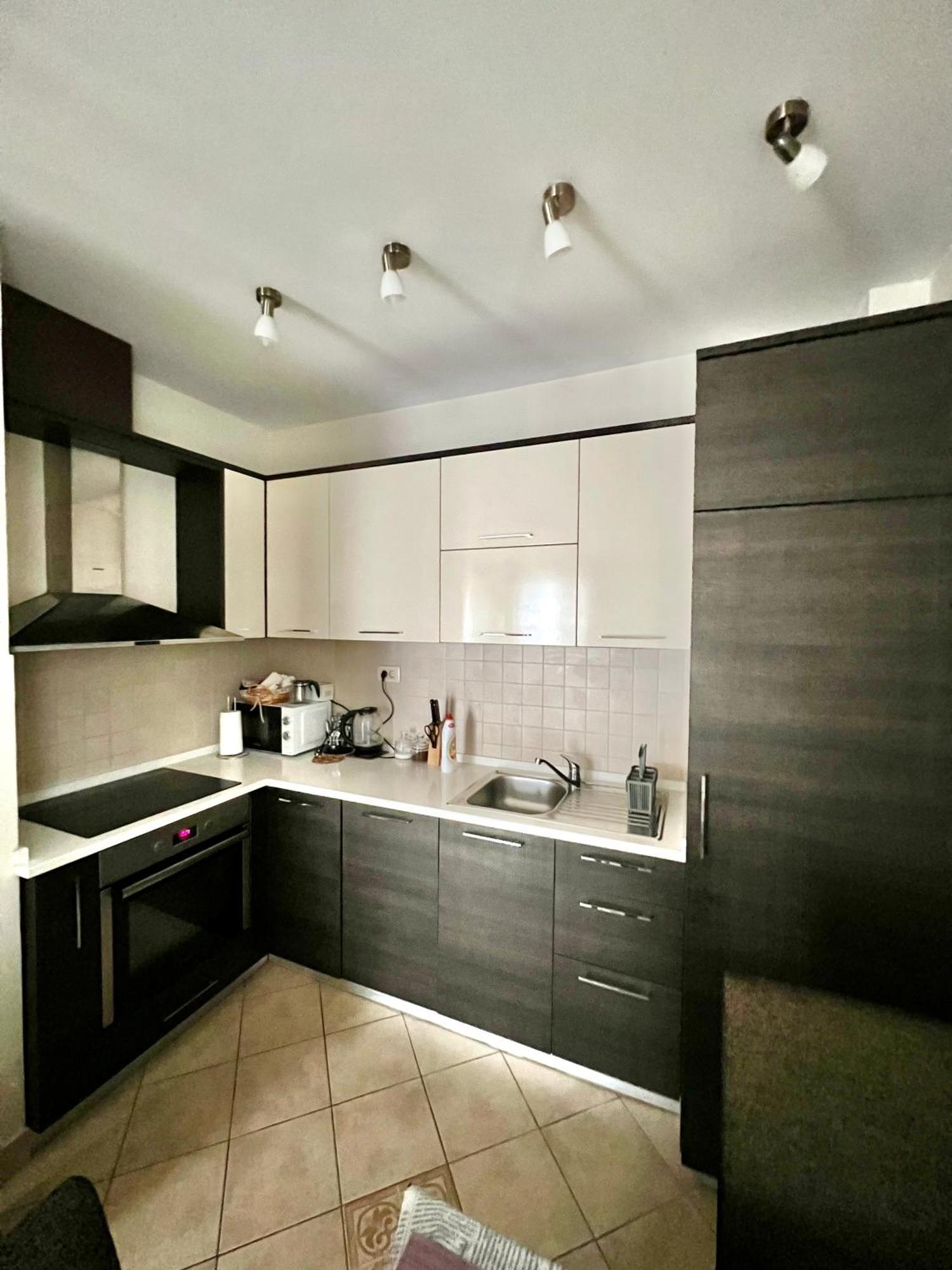 Apartments Nirgilija 티바트 외부 사진