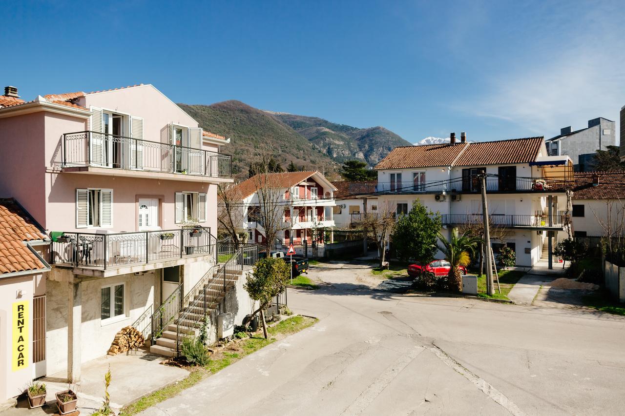 Apartments Nirgilija 티바트 외부 사진